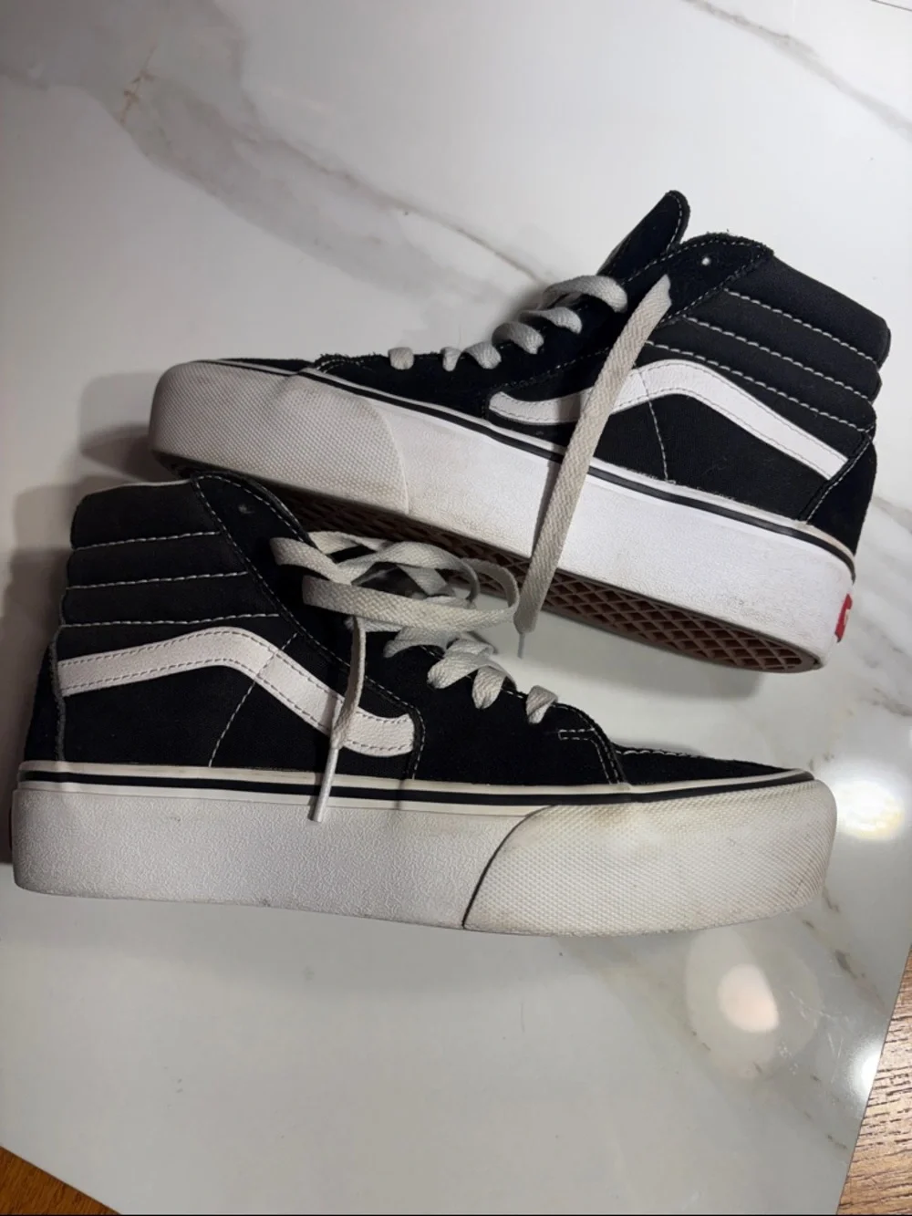 Vans Kids Black and White High-Top Skate Sneakers size 7.0 us woman - Picture 6 of 7